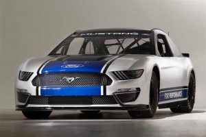 ford-mustang-nascar-side-lg